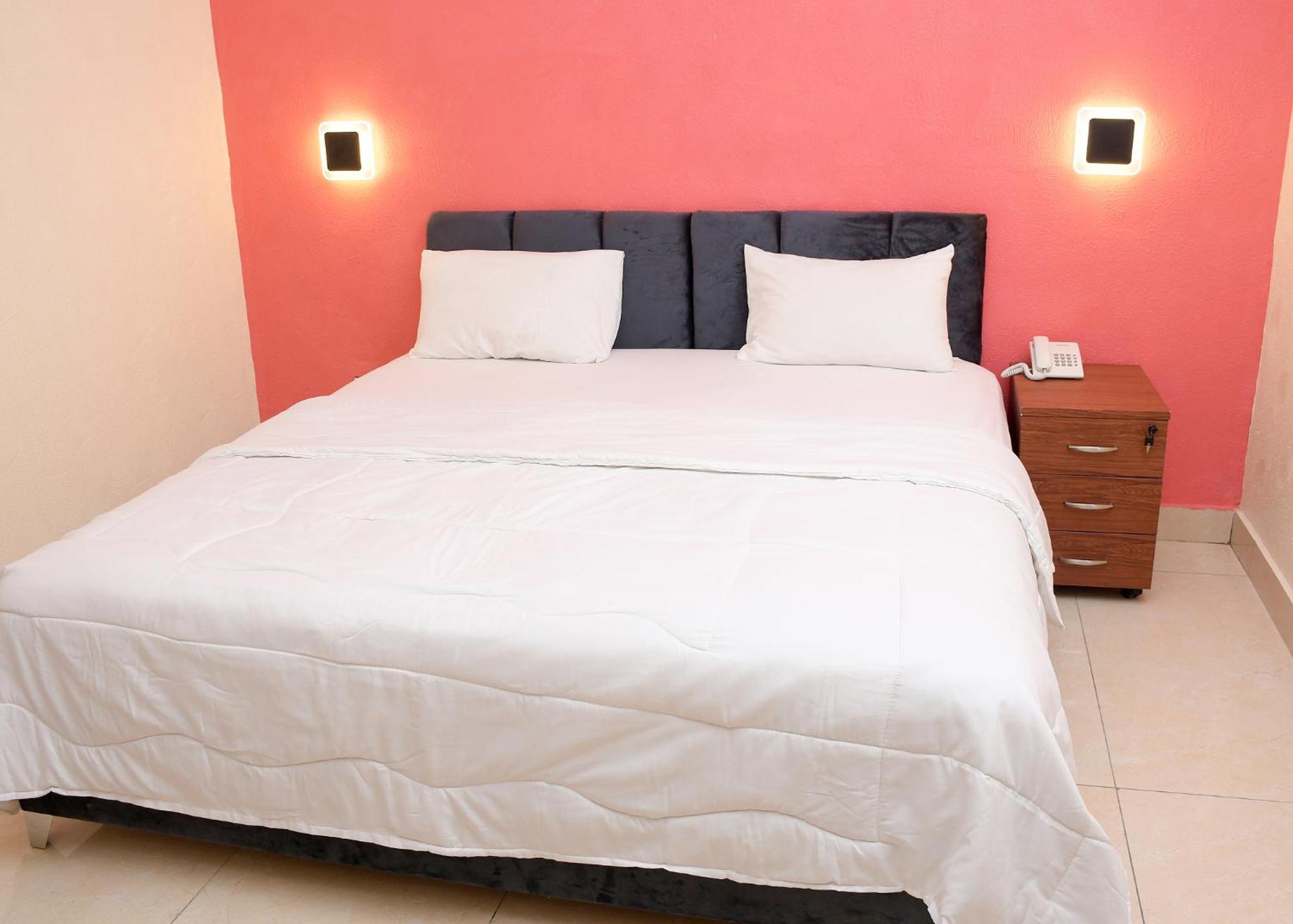 Hotel Mavilla Cotonou Exterior photo