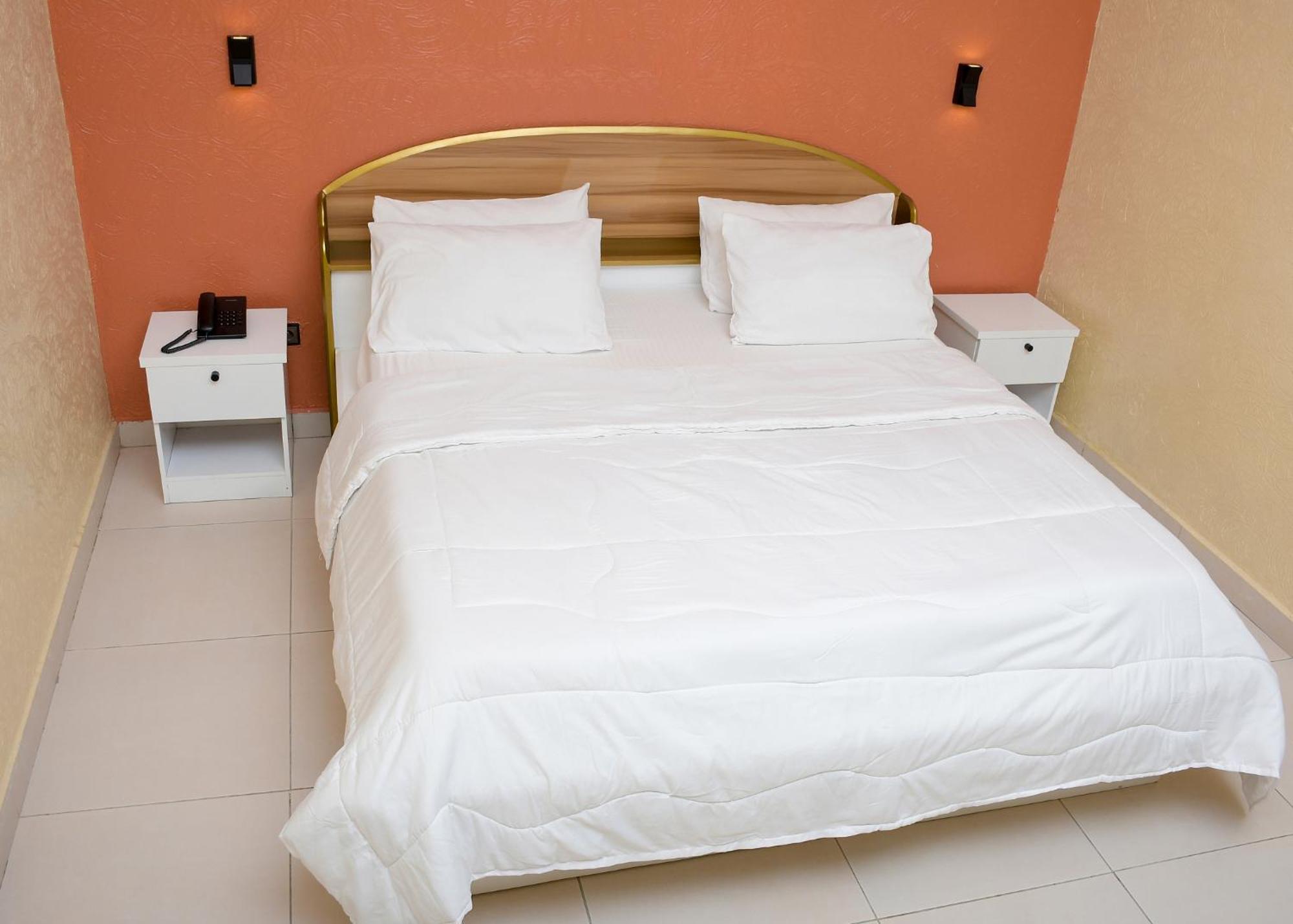Hotel Mavilla Cotonou Exterior photo