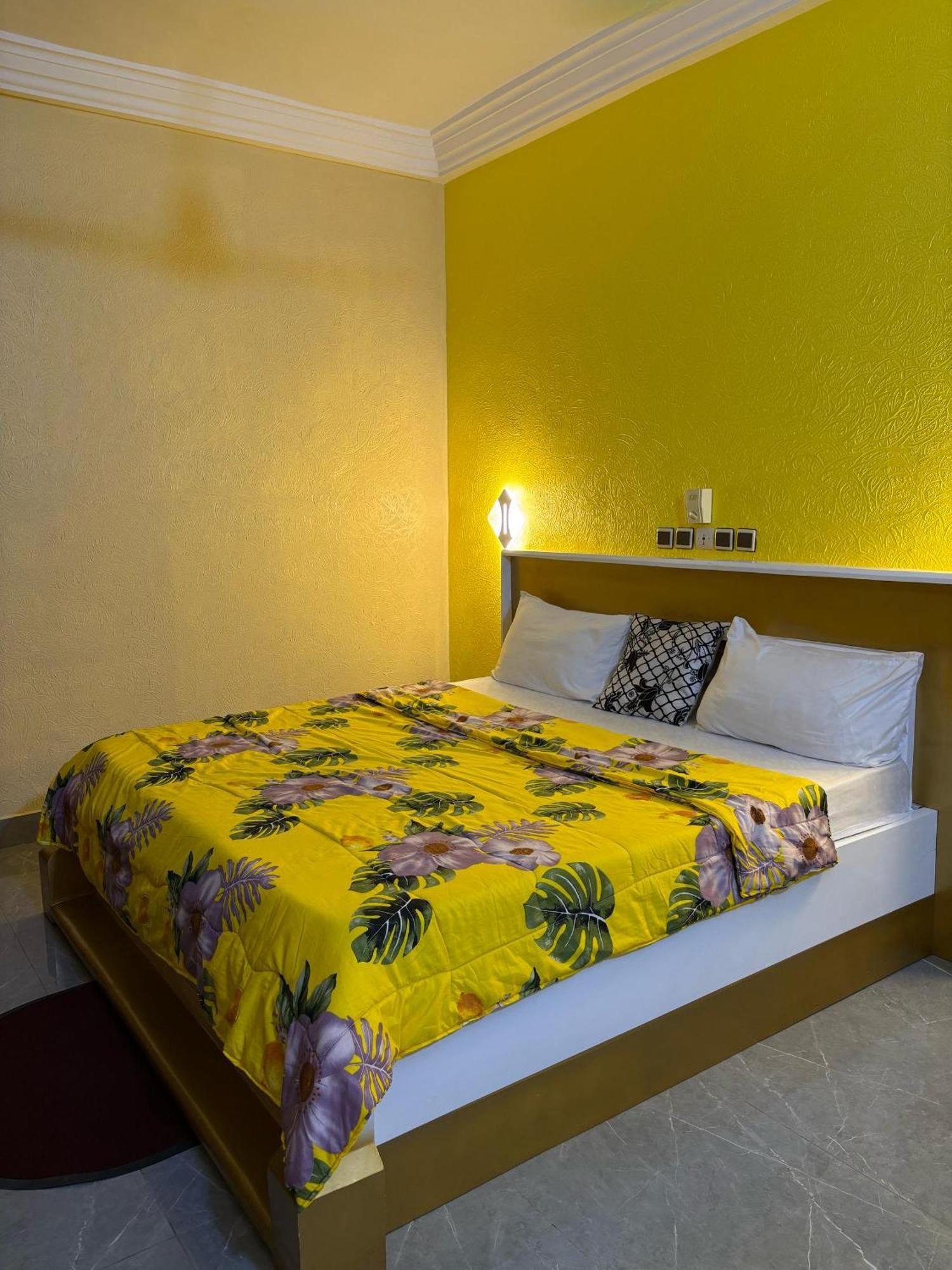 Hotel Mavilla Cotonou Exterior photo