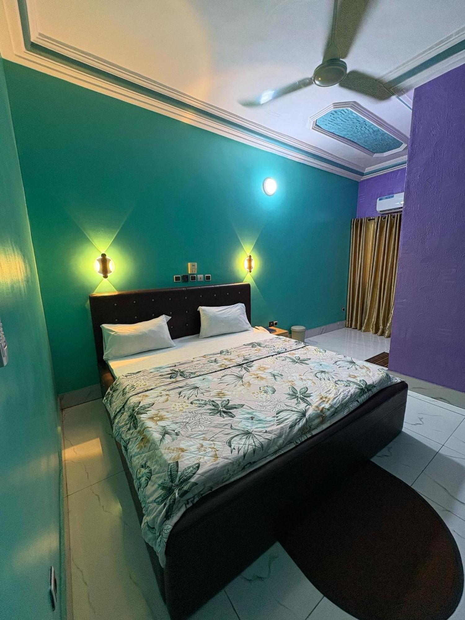 Hotel Mavilla Cotonou Exterior photo